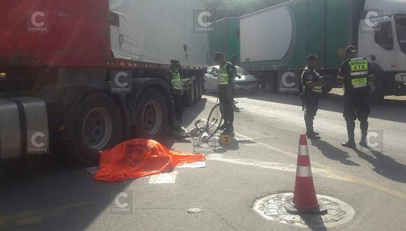 Ciclista muere atropellado por un tráiler en Avenida Separadora Industrial (VIDEO)