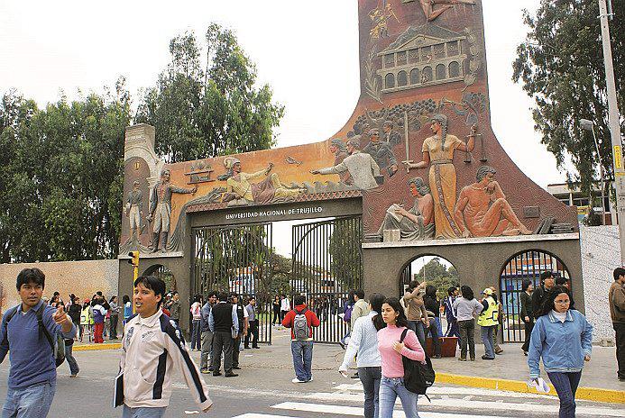 UNT: decano de la Facultad de  Derecho denuncia al rector