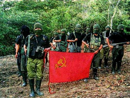 Subversivos incursionan en poblado de Huancavelica