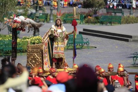 El Inca ya invocó al dios Sol para dar inicio al Inti Raymi en el Cusco