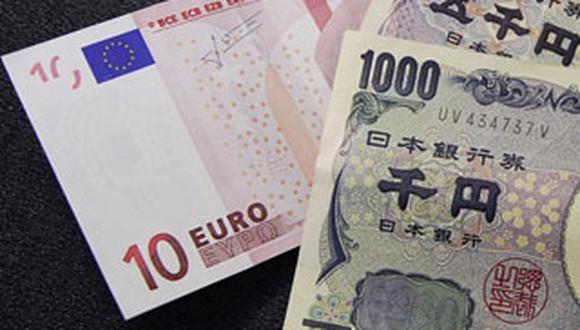 Euro llega a su valor más bajo frente al yen