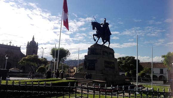 194 de la batalla de Ayacucho se conmemora con izamiento de bandera