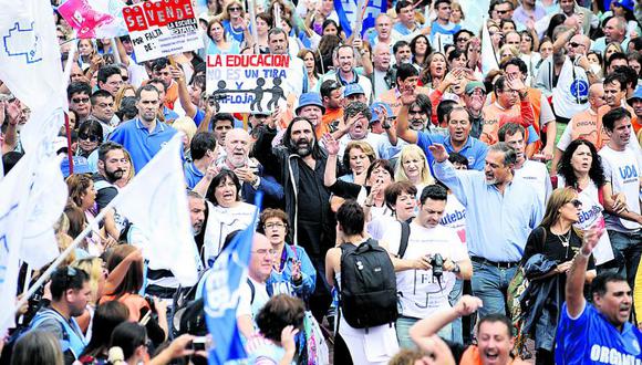 Convocan a huelga general contra Cristina Fernández