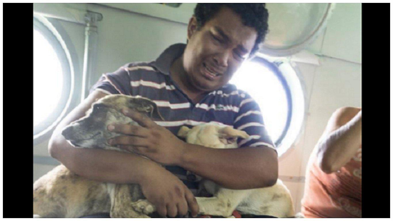 ¡Conmovedor! Hombre se reencuentra con sus mascotas tras desborde del río La Leche