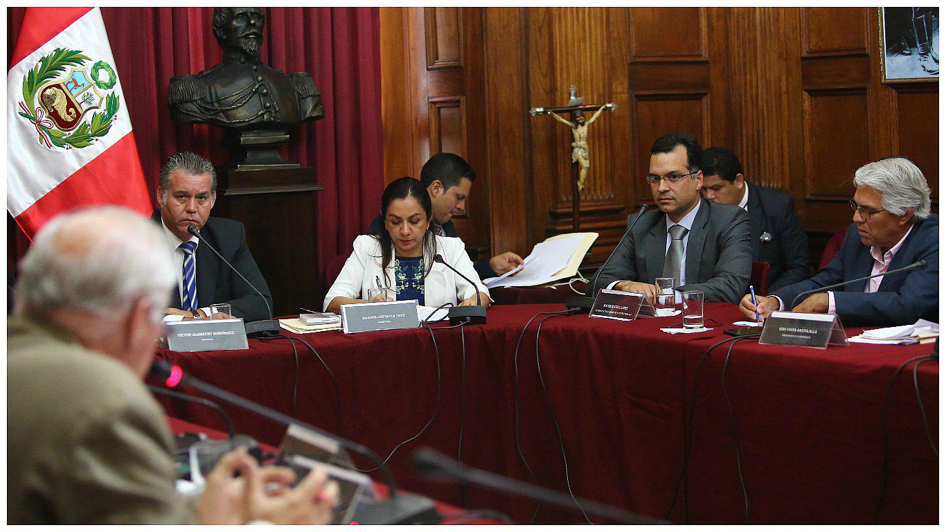 Empresa Odebrecht traslada maquinaria del Perú hacia Brasil (VIDEO)