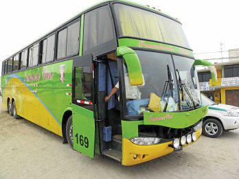 Asaltan ómnibus con 50 pasajeros