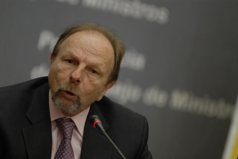 Salomón Lerner niega injerencia en compra de Repsol