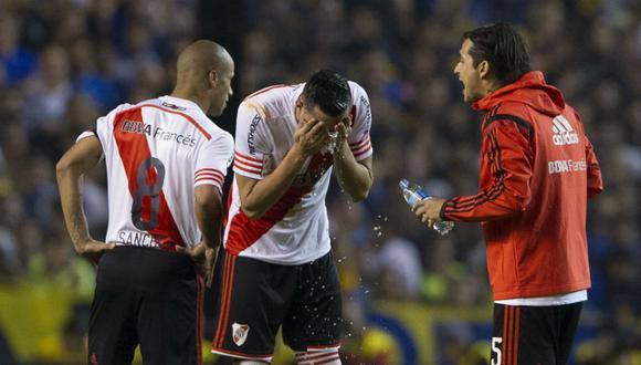 Hinchas de Boca Juniors atacaron con gas pimienta a jugadores de River Plate