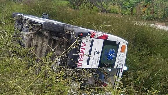 Piura: Un muerto y tres heridos deja despiste de ambulancia en la Panamericana Norte