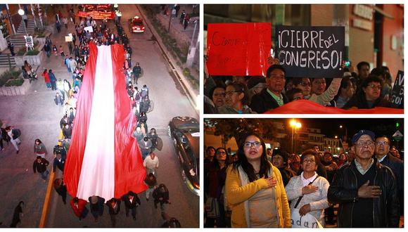 Huancayo: Población marchó, cantó y celebró disolución del Congreso (FOTOS)