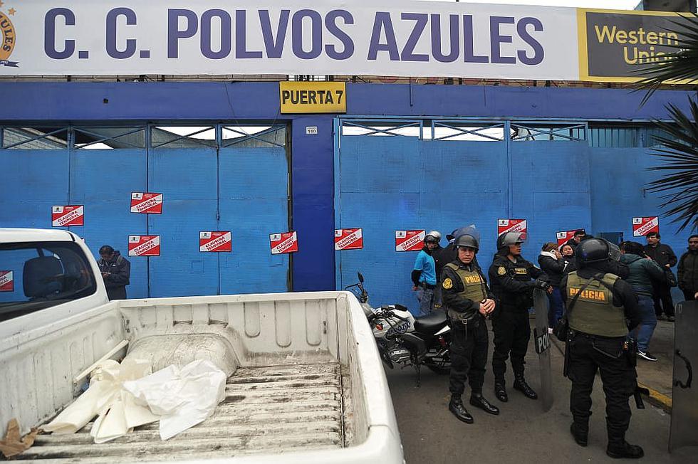 Centro comercial Polvos Azules fue clausurado por "riesgo inminente"