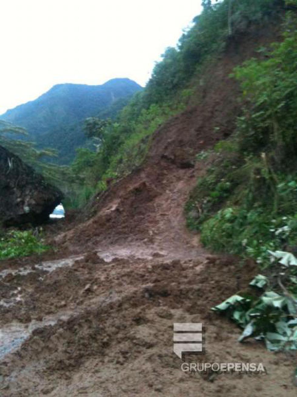 Derrumbes bloquean carretera Oxapampa - Chanchamayo 