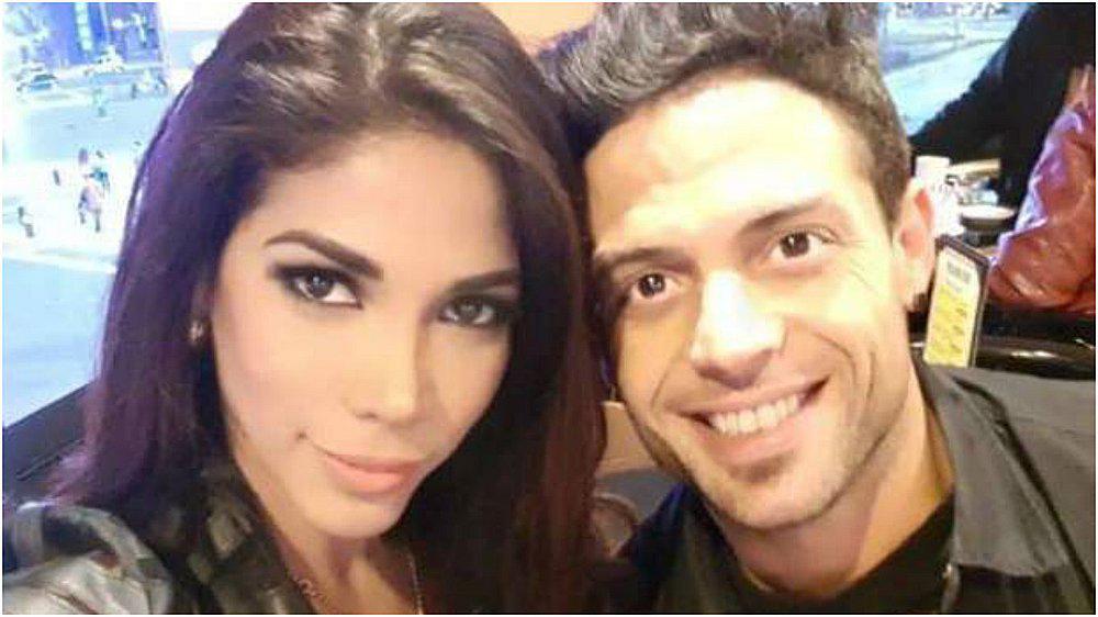 Karen Dejo muestra su anillo de compromiso al lado de Lucas Piro (VIDEO)