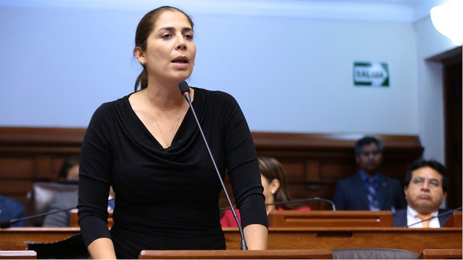 Úrsula Letona se disculpa por llamar "porquerías" a las reformas presentadas por el Ejecutivo