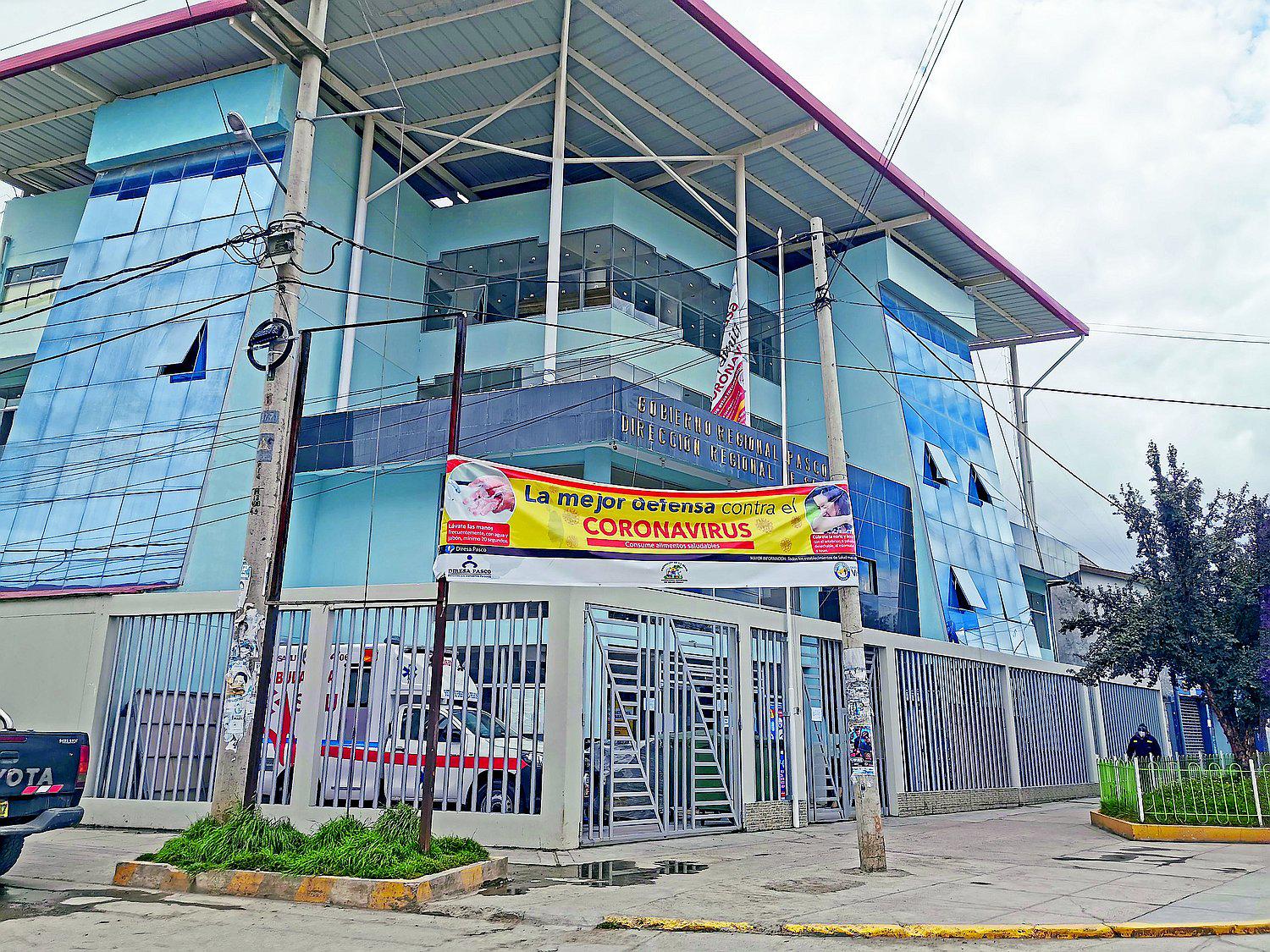 Pasco: Dos trabajadores Dirección Regional de Salud dan positivo al COVID-19