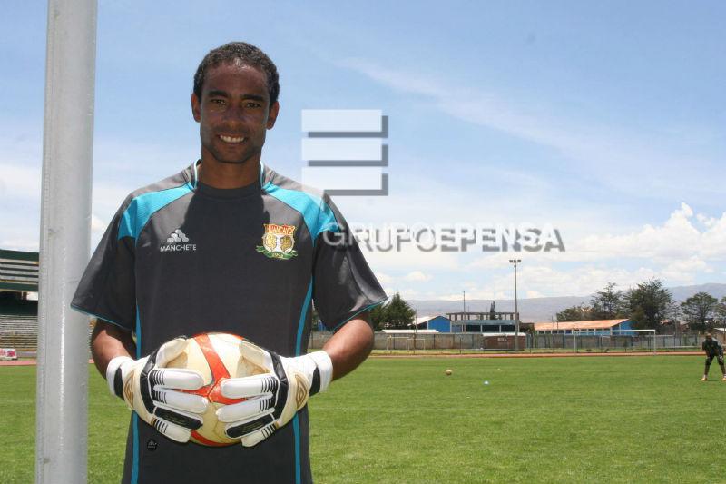 Joel Pinto renovó contrato con Sport Huancayo