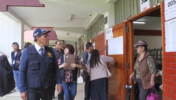 ​Encuentran propaganda electoral del partido Morado en colegio Juana Cervantes (VIDEO)