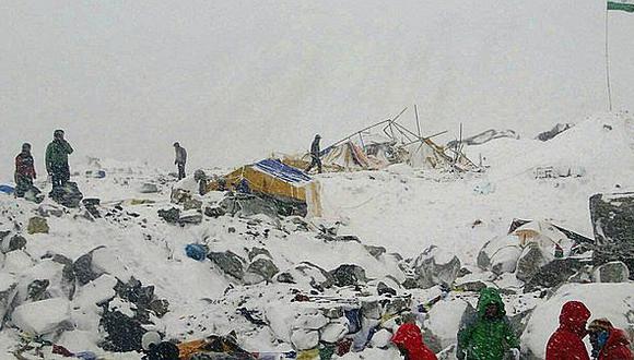 Francia: varios esquiadores quedan sepultados tras avalancha en los Alpes