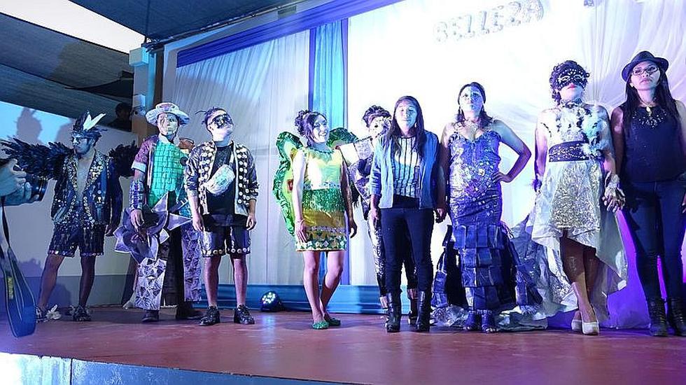 Jóvenes demuestran ingenio para diseñar prendas de vestir (FOTOS)