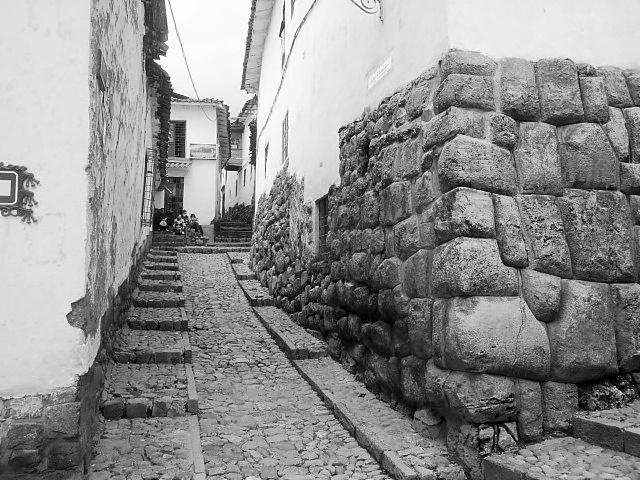 Destrucción y suciedad en el Centro Histórico del Cusco (FOTOS)
