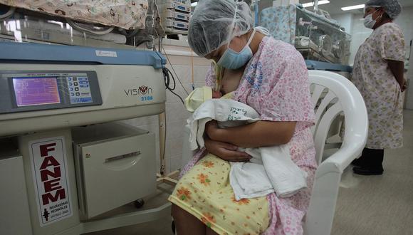 Banco de leche en el Perú salva la vidas de bebés prematuros hace siete años