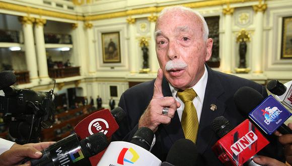 Carlos Tubino recordó propuesta de Frente Amplio para adelantar elecciones: "Ni un paso en esa dirección"