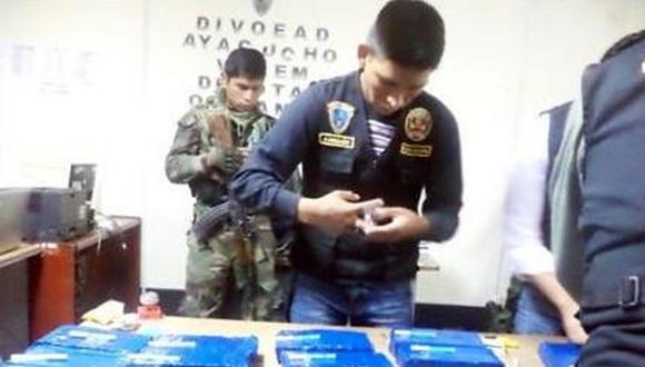 A balazos Policía decomisa 25 kilos de alcaloide de cocaína en Chincheros