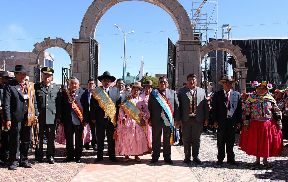 Cultura y religión se unieron en celebración al Niño San Salvador en Capachica