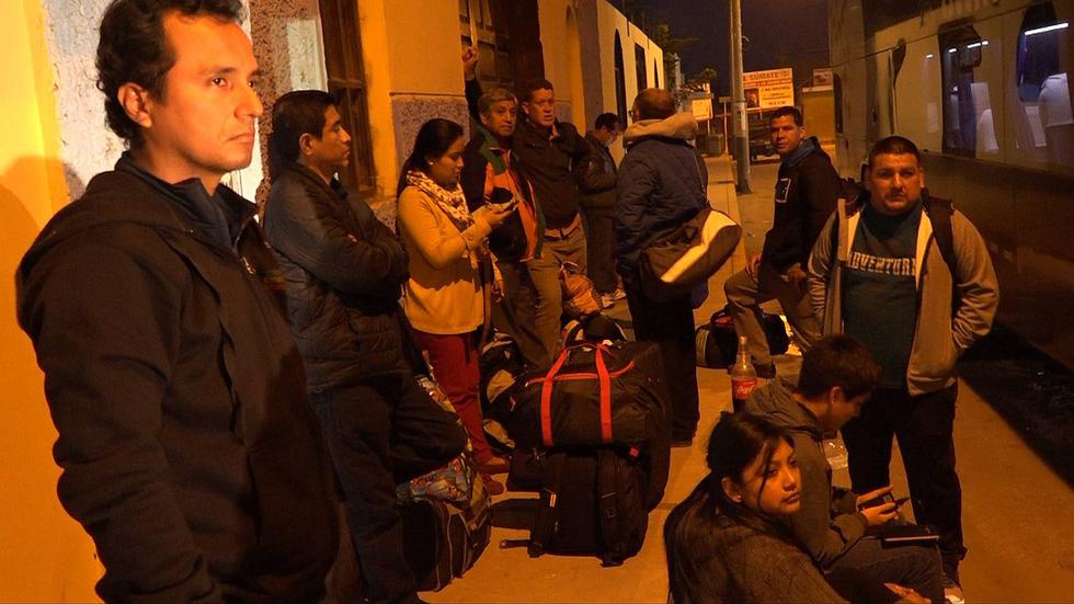 Hampones encapuchados asaltan ómnibus y disparan contra una pasajera  