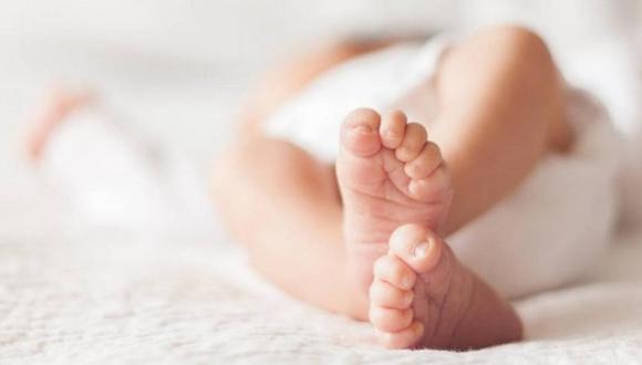 Investigan a hospital que suministró por error un producto 'crecepelo' a bebés 