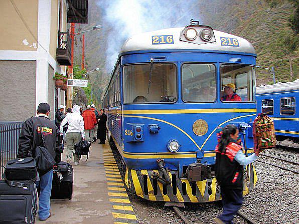PeruRail sobre atropello a turistas cerca de Machu Picchu: "No se debe caminar sobre o cerca de la vía férrea"