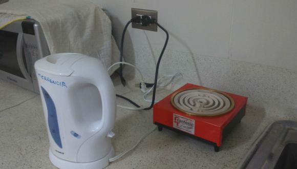 En hospital Carrión calientan agua para operar con estufas 