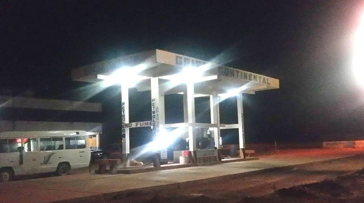 Delincuentes armados asaltan grifo Petro-Sur en la ciudad de Juliaca 