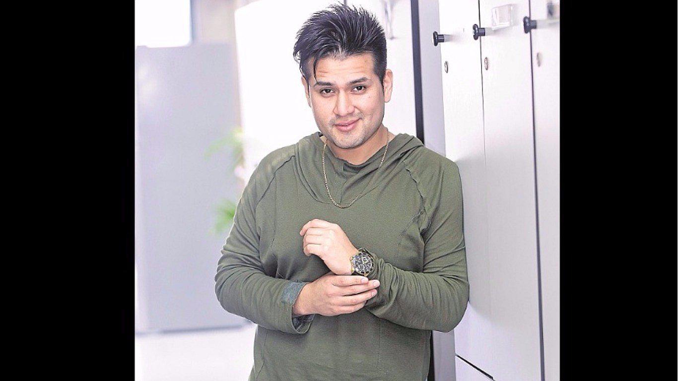 Deyvis Orosco: “Con la muerte de mi padre cambió mi vida y la música popular del país”