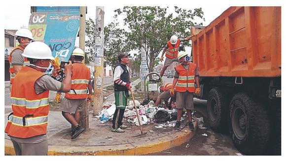 Trabajadores municipales de Chiclayo y JLO denuncian a alcaldes por desprotección 
