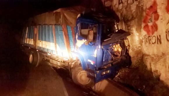 Apurímac: Camión repleto de pavos congelados se estrella en Casinchigua