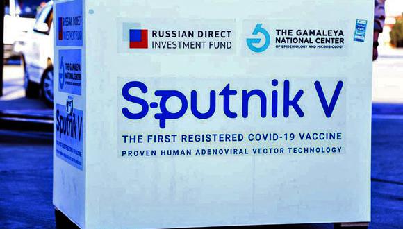 Rusia admite que no tiene capacidad para satisfacer la demanda mundial de su vacuna Sputnik V contra el coronavirus. (AFP).