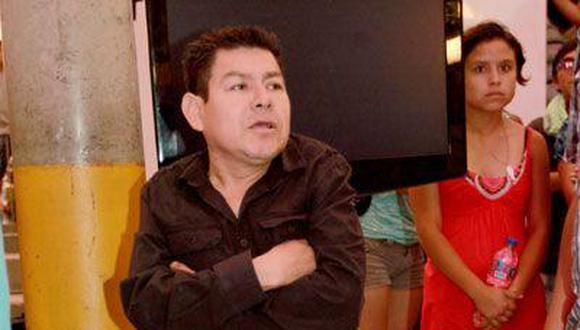 Dilbert Aguilar insulta a periodistas de Ajá que lo fotografiaron con "amiguita"