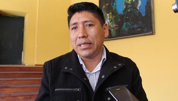 Adriel Valenzuela es denunciado por la obra de Huichccana