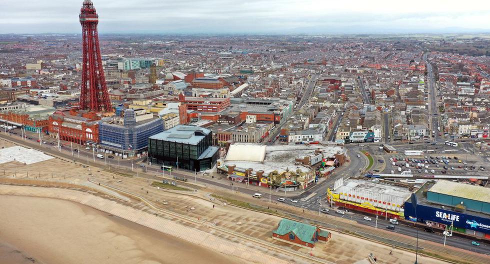 Una vista general muestra la ciudad de Blackpool, noroeste de Inglaterra, el 9 de marzo de 2021. (PAUL ELLIS / AFP).