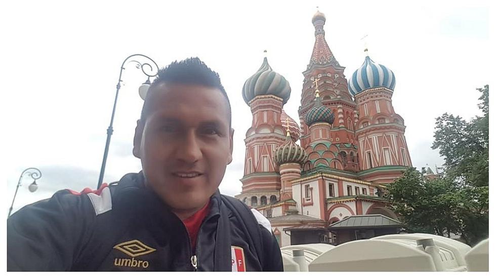 Marco Casas ya está en Rusia para alentar a la Selección Nacional (FOTOS)