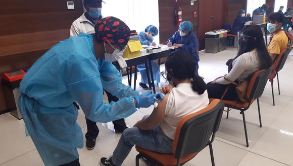 Junín es una de las regiones que también ha empezado a vacunar a los adolescentes.