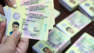 Conductores que no registren infracciones graves podrán revalidar licencia sin dar examen de conocimientos