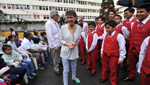 ​Ministra de Salud visita Hospital del Niño junto a 'Los Toribianitos' (FOTOS Y VIDEOS)