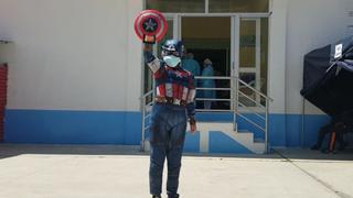 Niño de 12 años se viste del Capitán América para vacunarse en Huancayo (VIDEO)