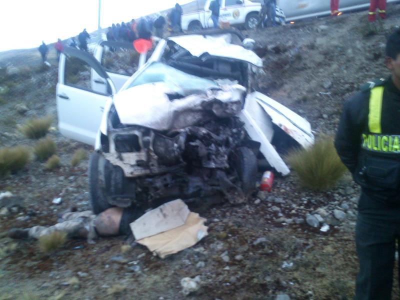 Pasco: Cuatro muertos y un herido en accidente de tránsito