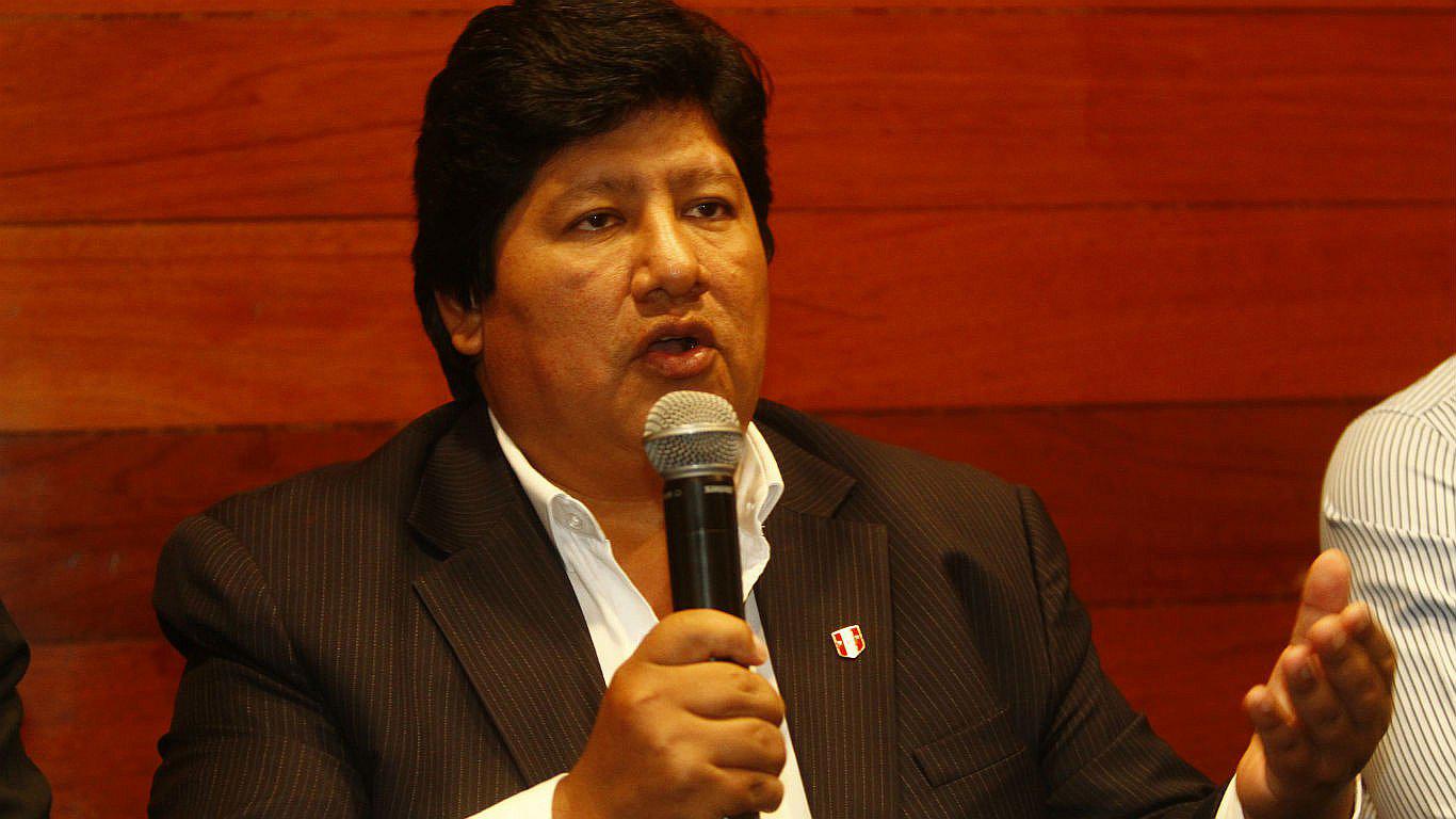 Edwin Oviedo: "Haremos todo lo posible para jugar en el Estadio Nacional"