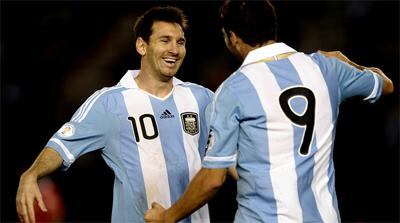 Argentina vence 4-0 a Ecuador en Buenos Aires