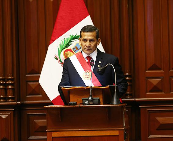Ollanta Humala llama a no votar por candidatos que "roban, pero hacen obras"
