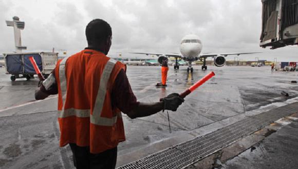 Reabren principales aeropuertos de Nueva York tras paso de huracán 'Sandy'